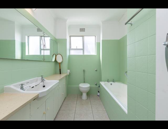 2 BEDROOM APARTMENT TO LET IN MOUILLE POINT